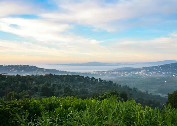 Bastide With Panoramic Views Of Saint-tropez 別荘 *