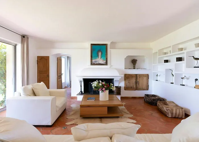 Bastide With Panoramic Views Of Saint-tropez