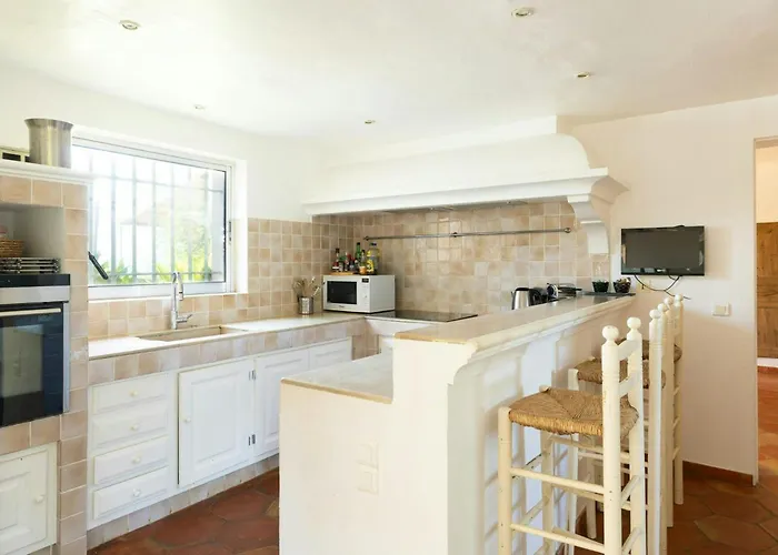 Bastide With Panoramic Views Of Saint-tropez Sainte-Maxime